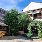 Un Insospettabile Angolo Verde In Citta
