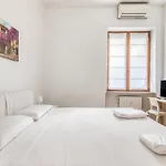 Ampio Appartamento Zona Moscova Con Due Terrazzi