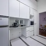 Hale Apartments - Crocetta
