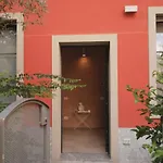 Modern Split-Level Loft With Garden Near Fondazione Prada By Rentopolis