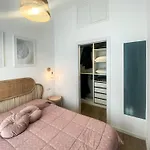 Molino Cozy Apartment With Park View In Downtown Milano