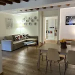 Joivy Cosy Ticinese Retreat 1-Bed Flat Near The Duomo
