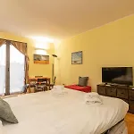 Xenia Apartments - Elegant Studio 10 Min From Linate