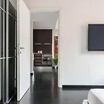 Arco Della Pace Apartment -4 Bed