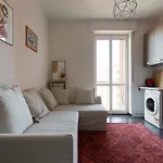 Corvetto M3 - Comfy Apt. With Balcony!