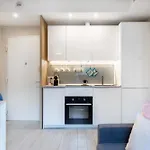 Luxury Apartment - Free Private - Parking Maestri Campionesi 16