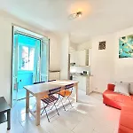 Washington Apartment