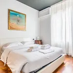 Milano Via Tortona 2 Pax- Wi-Fi
