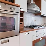 Italianway - Tadino 13 B