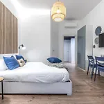 Stayeasy Quadronno33 - 3 Bedrooms, 2 Baths - Duomo Walking Distance