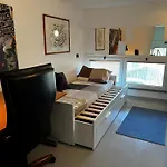 Ampio Loft Su Due Livelli Con Giardino