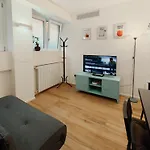 Affori Apartment - 15 Min From Duomo
