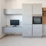Elegant Milan Apartment In Restocco Area