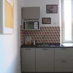 Modern Apartment Close To Metro