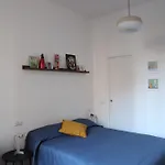 Modern Apartment Close To Metro