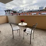 B&B Casa Bianca Milano - Metro E Stazione Sotto Casa