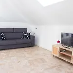 Milano Skyview - Penthouse Few Steps From Metro