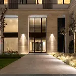 Santa Tecla Living Washington Building