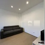 Abruzzi Short Rent