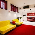 N18 Luxury Boutique Apartment With A Private Pool & Spa