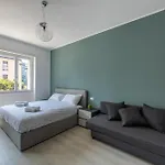 Duomo Home - 6 Stops From Duomo, 5Min From Central Station, Ac, Netflix,