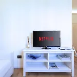 Milano - Porta Romana Free Wi-Fi, Netflix