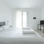 Porta Nuova Bright And Roomy Flat