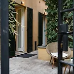 Brera-Centro Nuovo Appartamento Con Cortile Privato