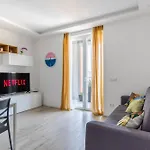 Free Private Parking - Metro Line 5 Min Cozy Apartment