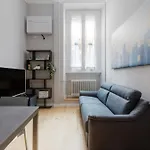 Mac Mahon - Urban Oasis Apartment!