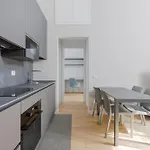 Mac Mahon - Urban Oasis Apartment!