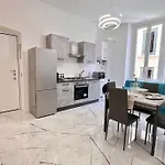 Urban House - Modern Flat Navigli Milan Center