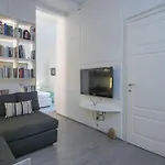 Chinatown Elegant Apartment - Youhosty