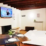 Hbhall Navigli 2 Apartment