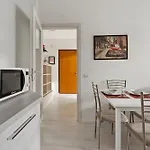 Bwr - Appartamenti In Zona Sempione-Tre Torri, Via Alberti