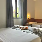Hotel Sara