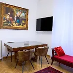 Citylife Brand New Luxury Art Apartment