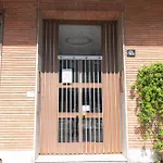 Modern & Stylish Near Isola & Central Station
