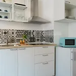 Looking 4 Central Station Close To Milano City Center