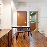 Cozy Apartment Near Milano Centrale - 4 Guests