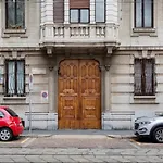 Hacca Collection-Plush Urban Sanctuary In The Milan City Center