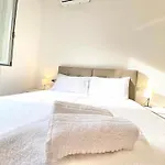 Wagner Home, Metro
