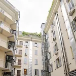 Isola - Strategic Apartment