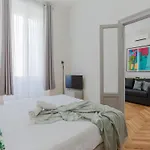 The Best Rent - Colorful Apartment Milan City Center