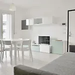 Luxury 3 Bedroom Apartment 100 Mq Next To Rho Fiera And San Siro