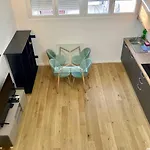 Modern 3 Bedrooms Apartment