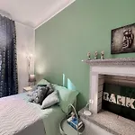 Elegant Three-Room Apartment In Porta Romana