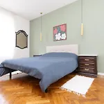 Modern Suite With Balcony And Park View