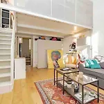 Cozy Apartment Near Bocconi