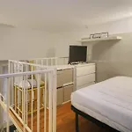 Mpm-16, Via Watt Apartment
